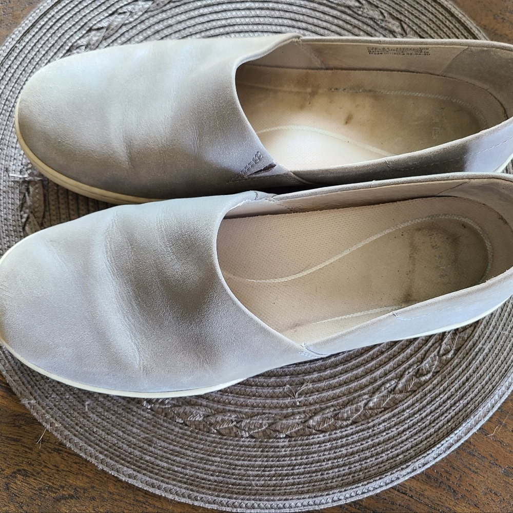 Dansko slip on athleisure shoes